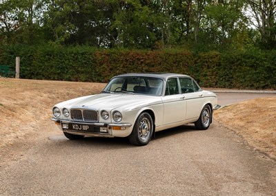 Lot 143 - 1975 Daimler Double-Six VDP
