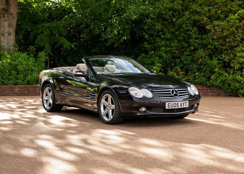 Lot 128 - 2005 Mercedes-Benz SL500