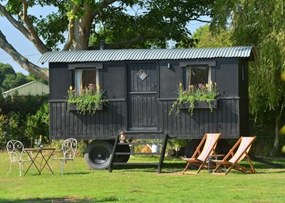 Lot 139 - 2017 Artisan Shepherds Hut