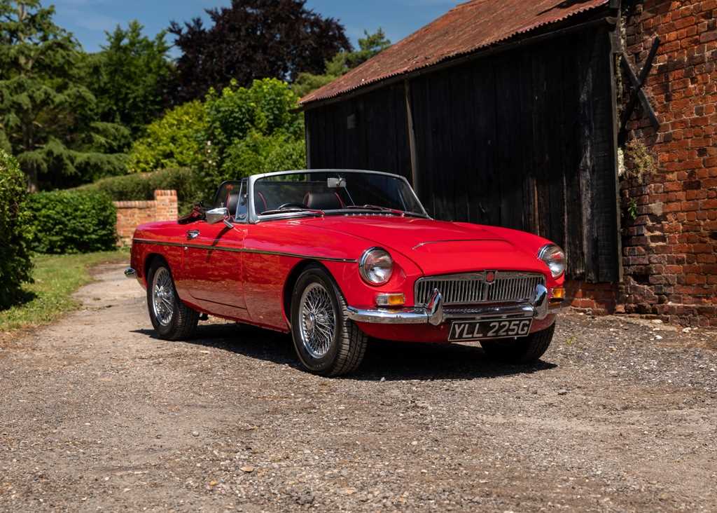 Lot 124 - 1969 MG C Roadster