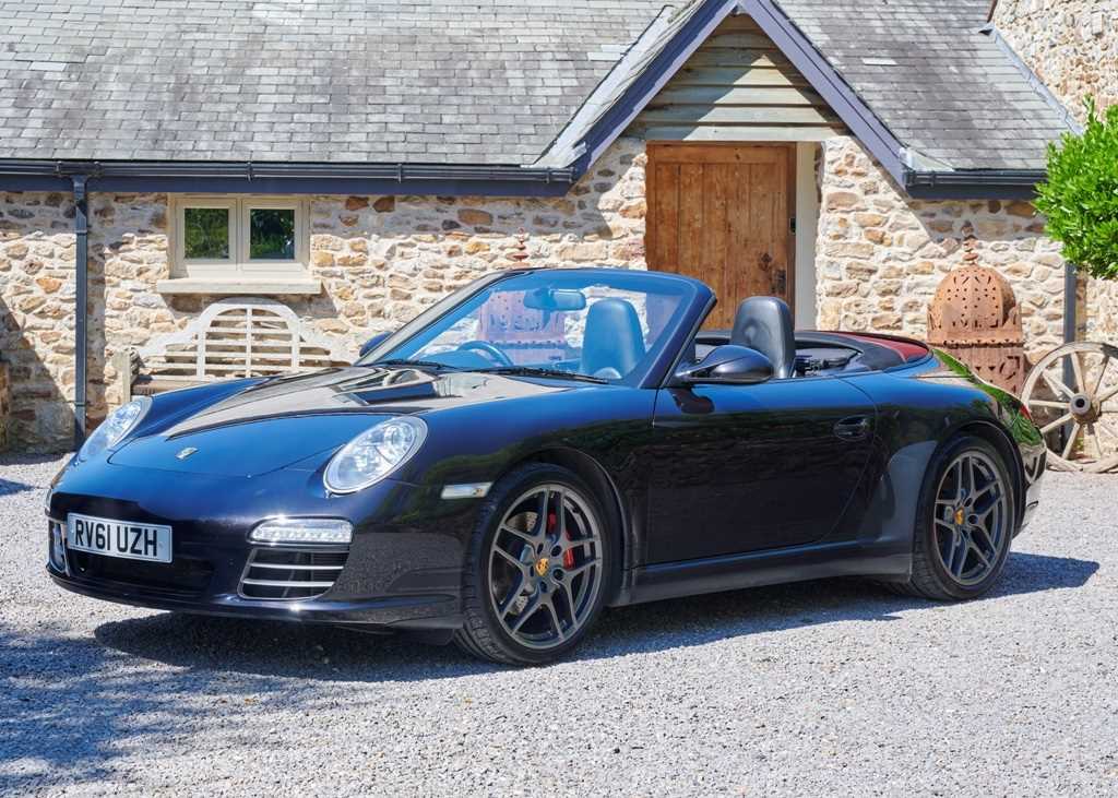 Lot 204 - 2011 Porsche  911/997.2 Carrera 4S Convertible