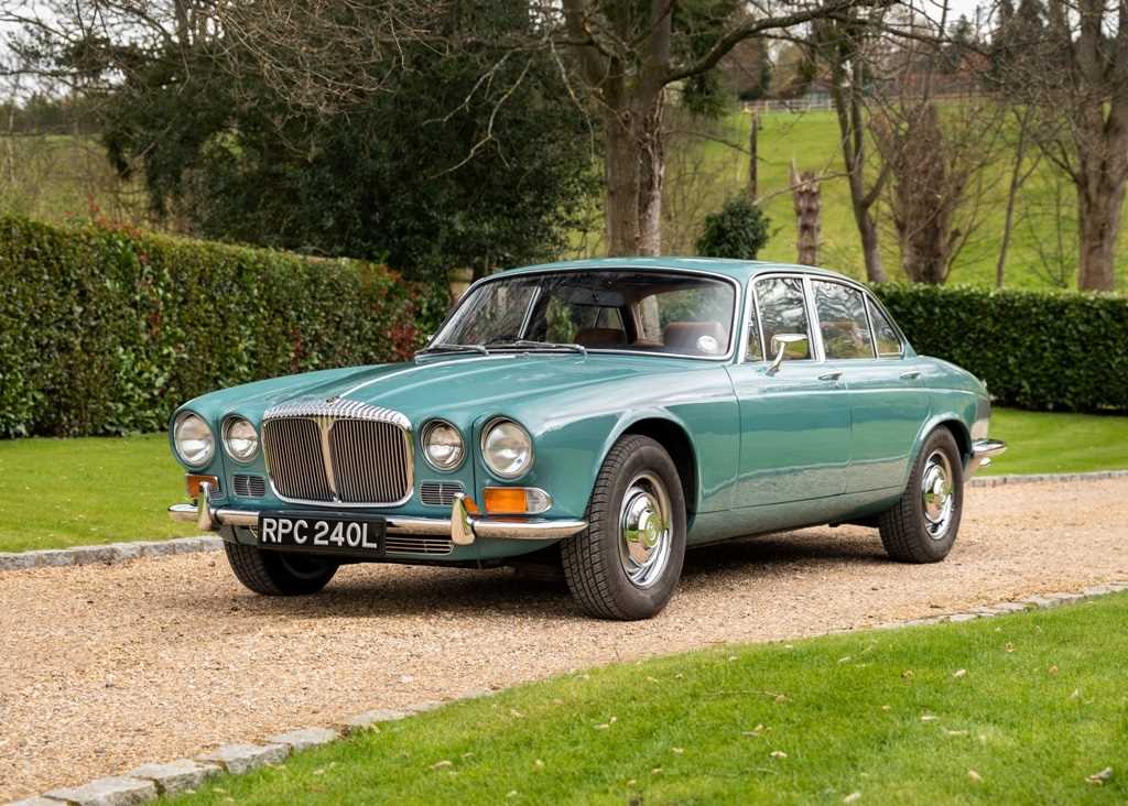 Lot 275 - 1973 Daimler  Sovereign Series I (2.8 litre)