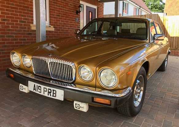 Lot 105 - 1983 Daimler Sovereign Series III (4.2 litre)