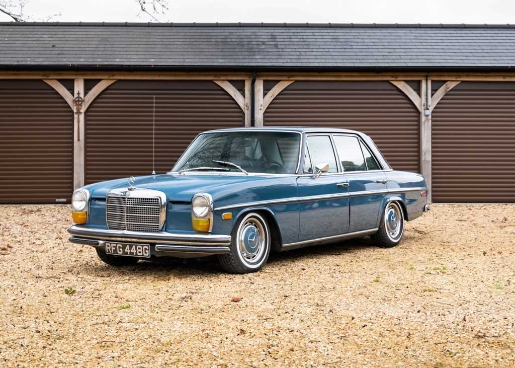 Lot 112 - 1969 Mercedes-Benz  W114 250 Saloon