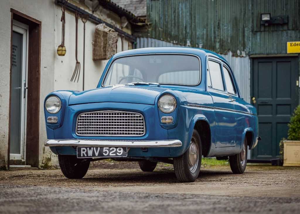 Lot 108 - 1958 Ford 100E