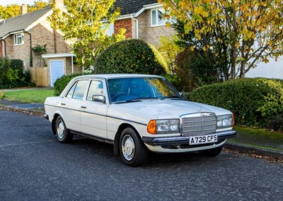 Lot 105 - 1984 Mercedes-Benz 230 E