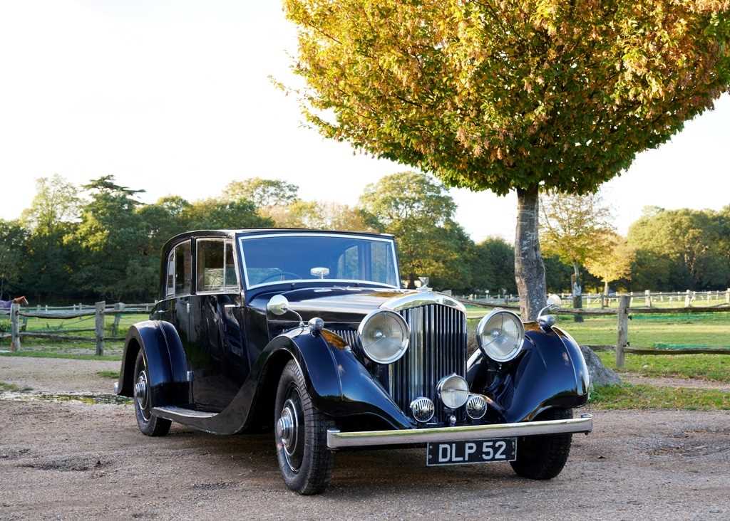 Lot 121 - 1937 Bentley 4 1/4 Litre Saloon by Freestone & Webb
