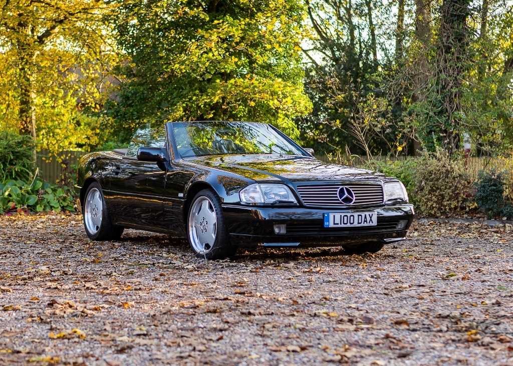 Lot 114 - 1994 Mercedes-Benz SL500