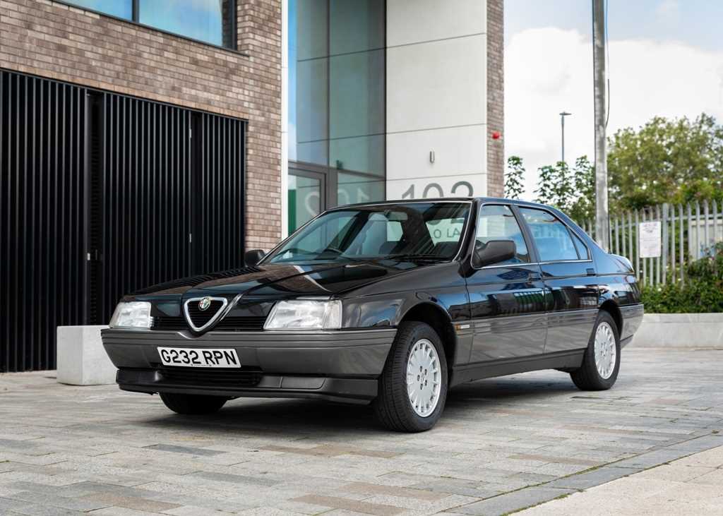 Lot 104 - 1989 Alfa Romeo 164 V6