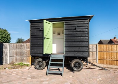 Lot 113 - Shepherds Hut