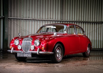 Lot 117 - 1968 Daimler  250 V8 Saloon
