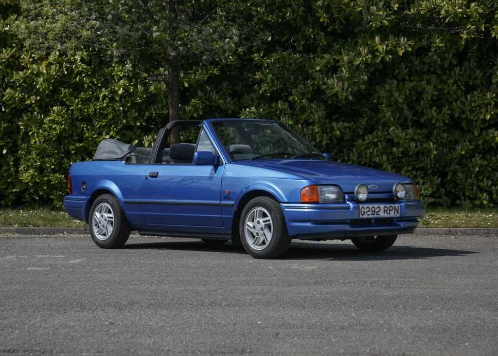 Lot 120 - 1989 Ford  Escort Cabriolet