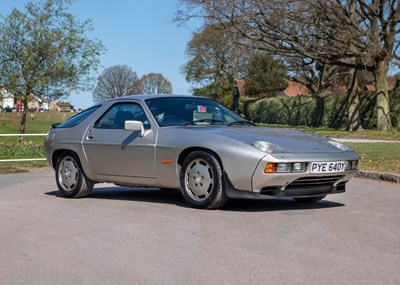 Lot 123 - 1983 Porsche  928 S