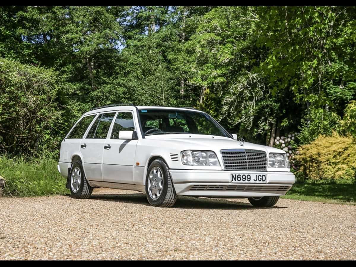 Lot 106 - 1995 Mercedes-Benz  E300 D