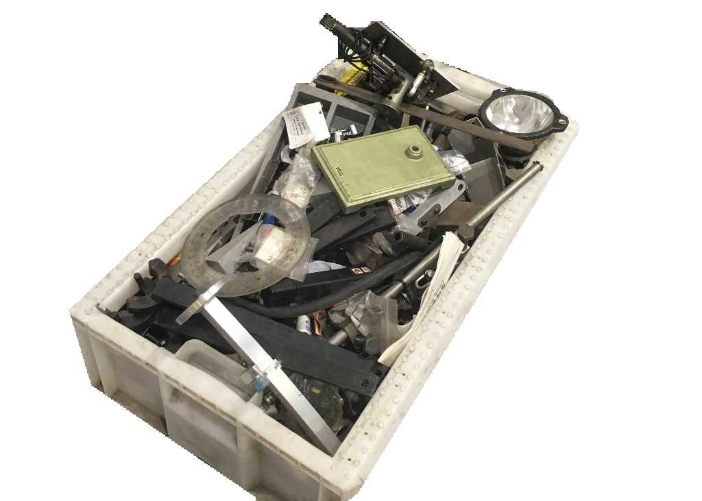Lot 90 - A selection of small parts and tooling