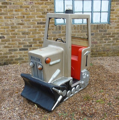 Lot 35 - ‘Dennis’ children’s ride vehicle