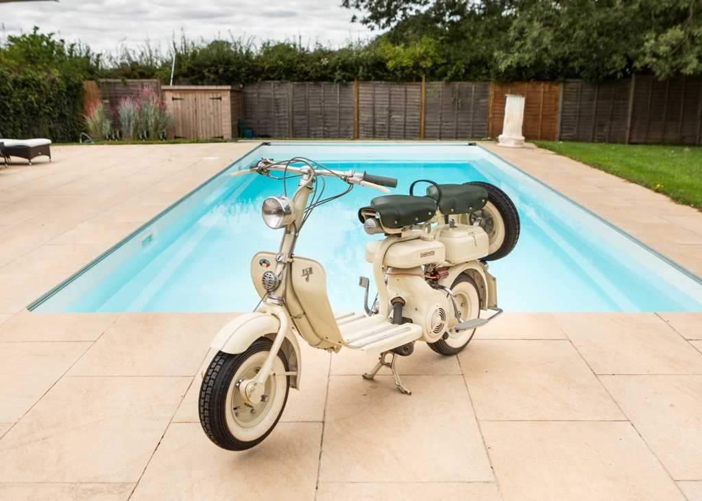 Lot 102 - 1955 Lambretta 150D
