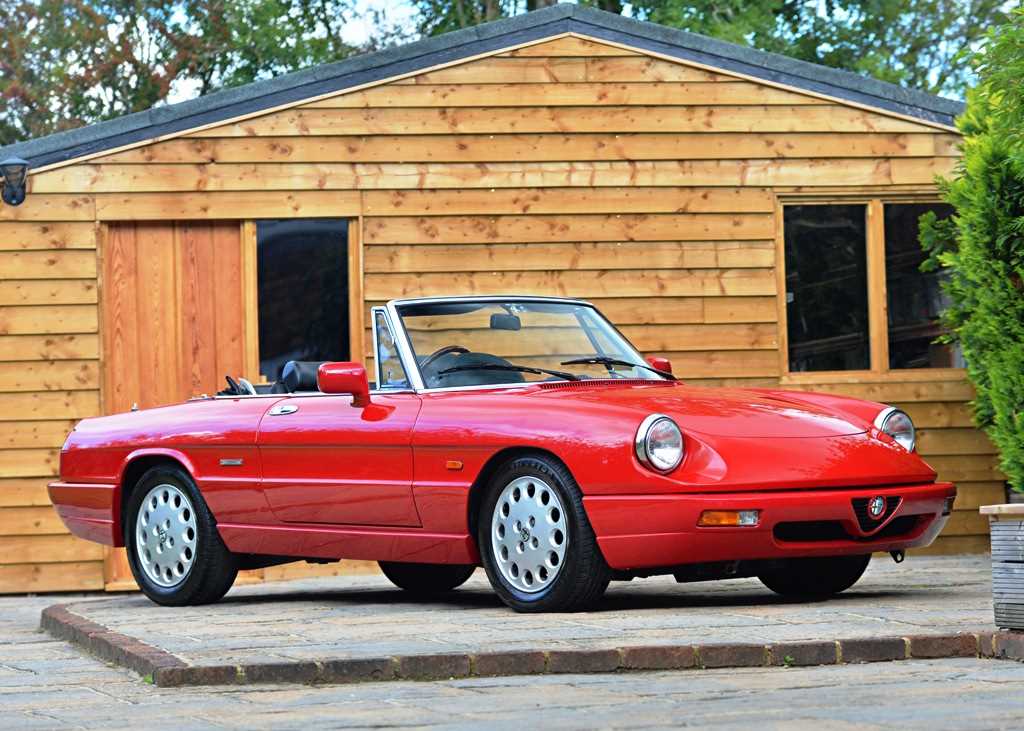 Lot 115 - 1996 Alfa Romeo Spider S4 by Pininfarina