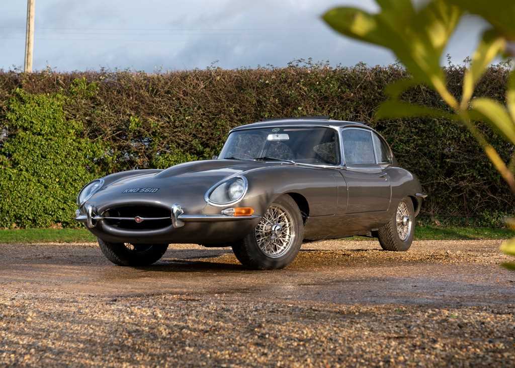 Lot 182 - 1966 Jaguar E-Type Series I 2+2 Fixedhead Coupé (4.2 litre)
