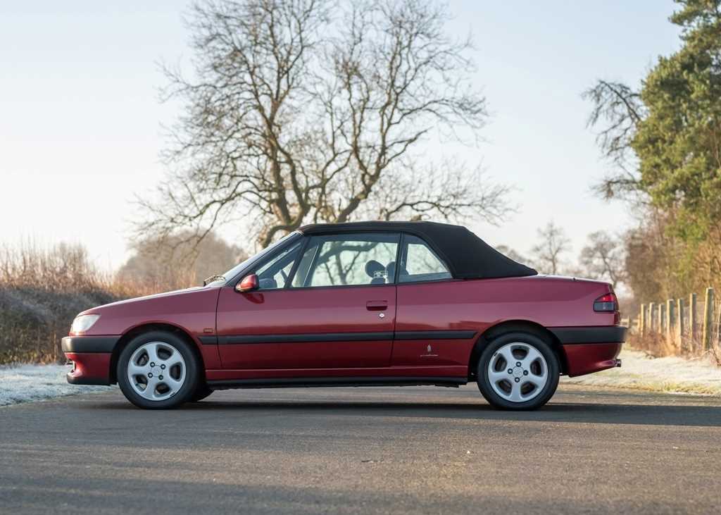Lot 135 - 1995 Peugeot  306 Cabriolet