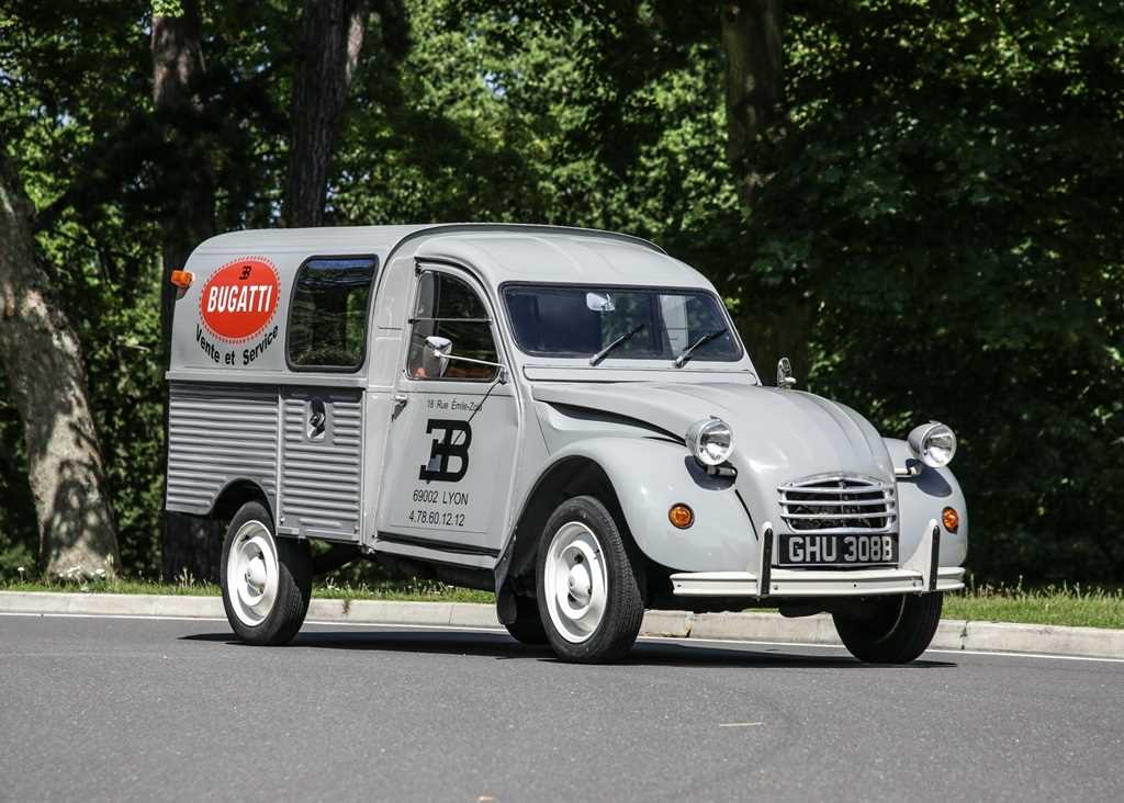 Lot 120 - 1964 Citroën  2CV AZU AK350 Light Van