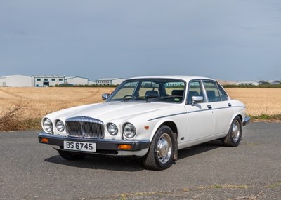 Lot 192 - 1983 Daimler Double Six Series III HE