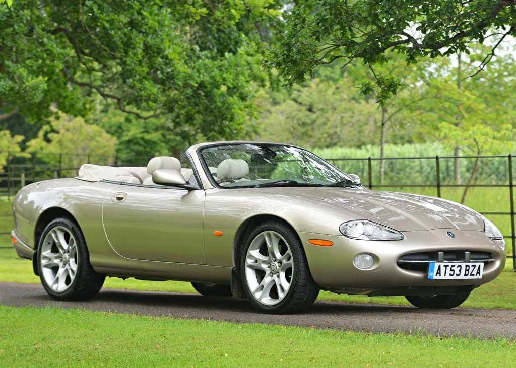 Lot 114 - 2004 Jaguar XK8