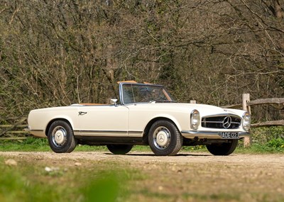 Lot 161 - 1970 Mercedes-Benz 280 SL Pagoda