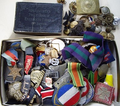 Lot 20 - A box of various badges