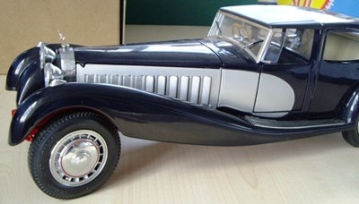 Lot 79 - A Franklin Mint bugatti royale