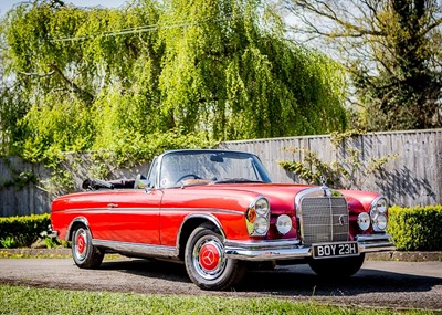 Lot 230 - 1964 Mercedes-Benz 300SE Convertible