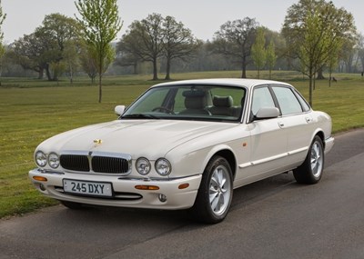 Lot 278 - 1999 Jaguar XJ8 4.0