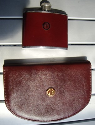 Lot 38 - A selection of MG items