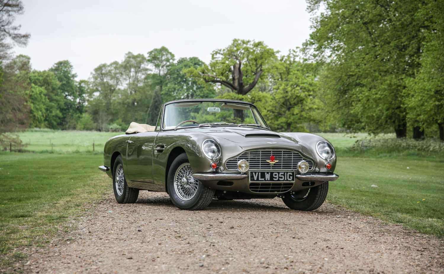 Lot 235 - 1968 Aston Martin DB6 Volante