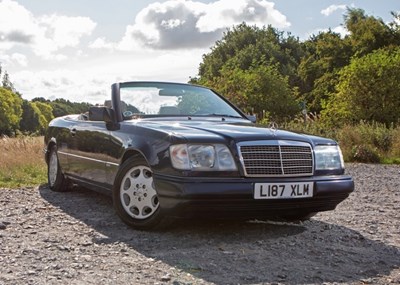 Lot 123 - 1994 Mercedes-Benz E220 Sportline Convertible