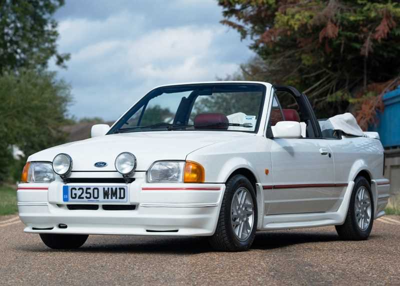 Lot 106 - 1989 Ford Escort 1.6 Cabriolet