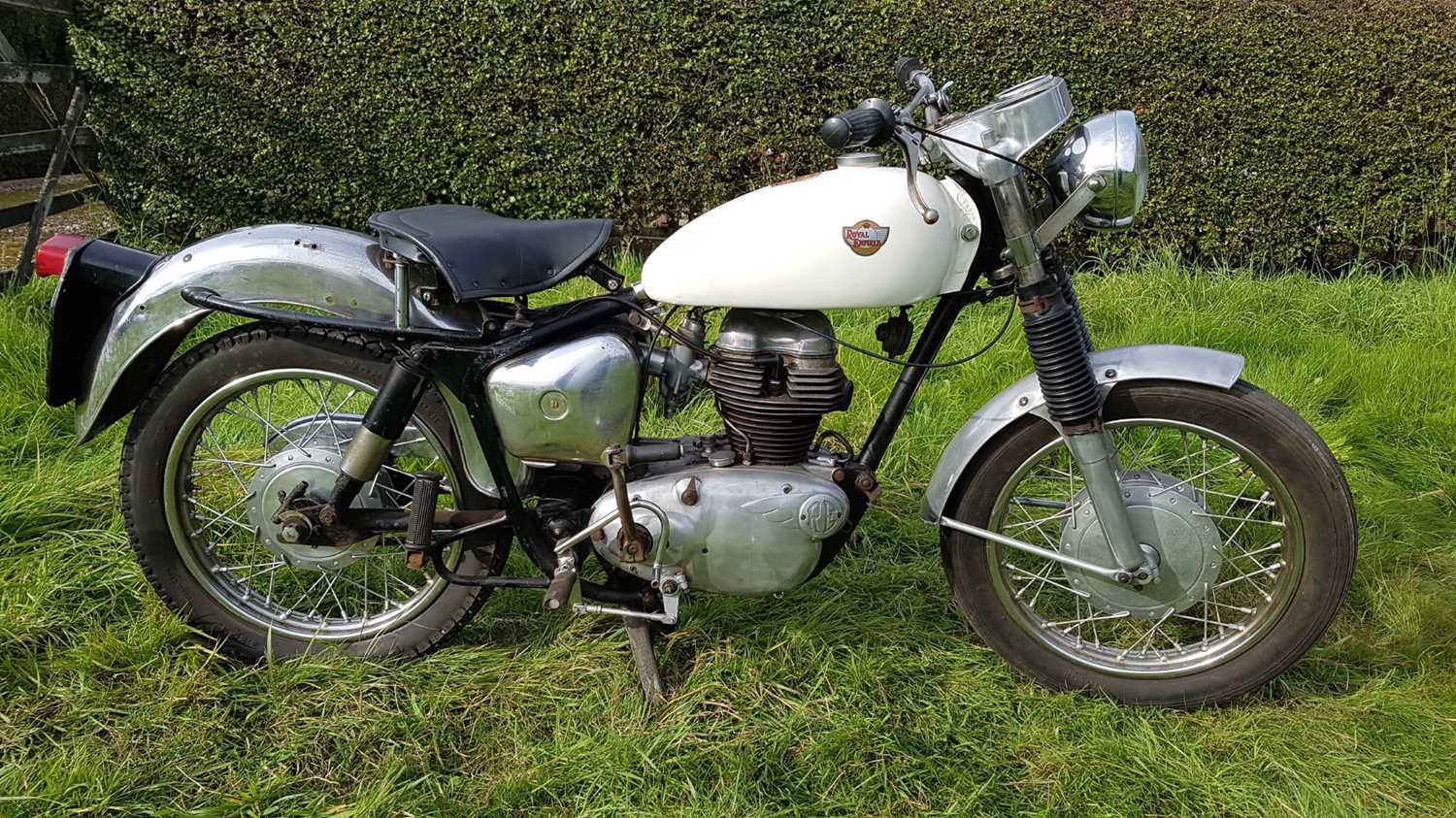 Lot 111 - 1960 Royal Enfield Crusader Sports