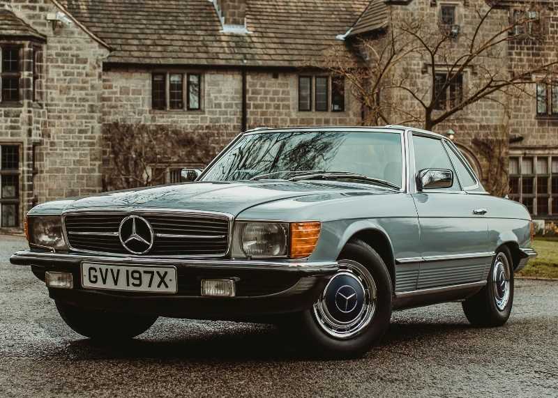 Lot 117 - 1982 Mercedes-Benz 380 SL Roadster