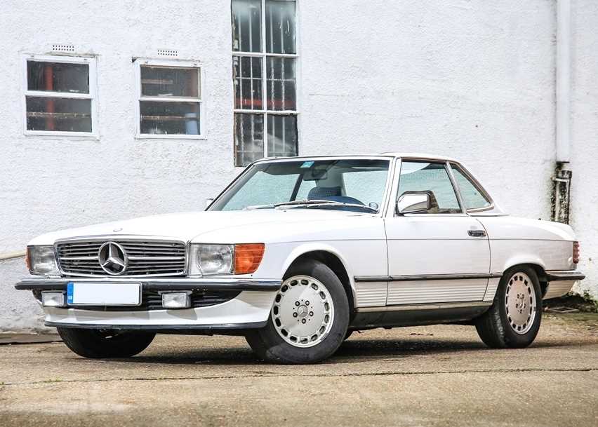 Lot 123 - 1986 Mercedes-Benz 560 SL Roadster