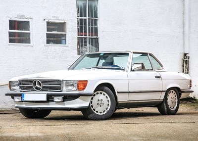 Lot 123 - 1986 Mercedes-Benz 560 SL Roadster