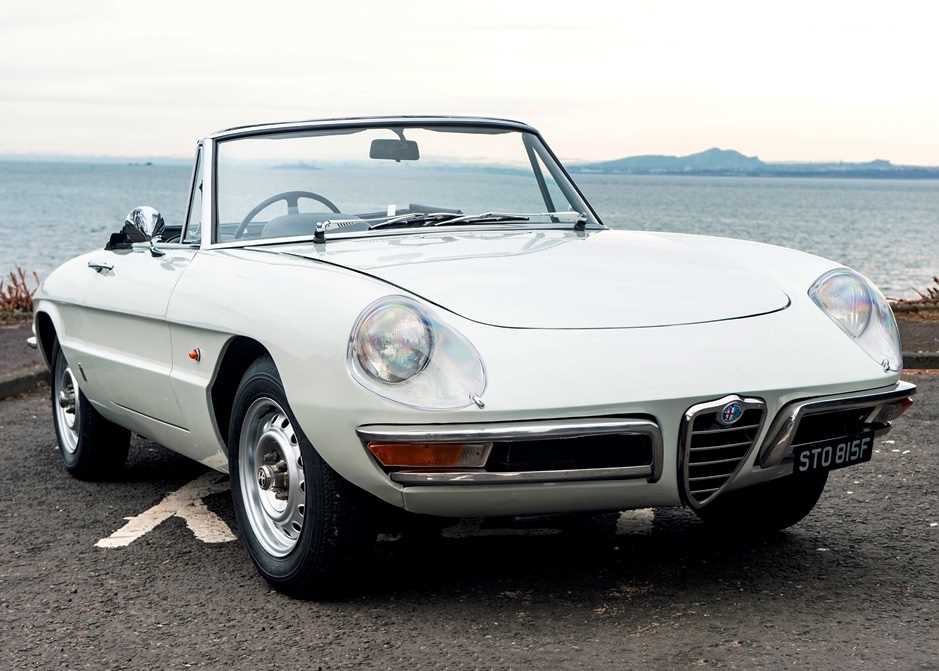 Lot 177 - 1967 Alfa Romeo Duetto 1600 Round Tail Spider