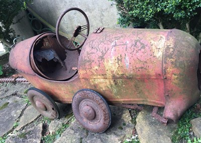 Lot 101 - Childs Pedal Car