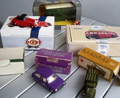 Lot 92 - Dinky and Corgi models