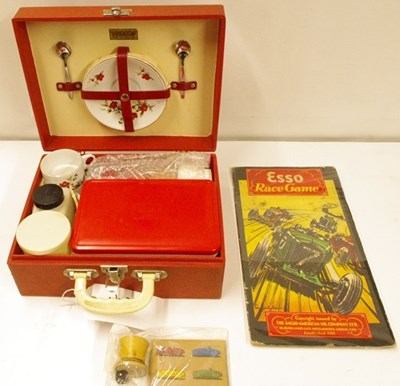 Lot 4 - A 1960s Brexton two person picnic set