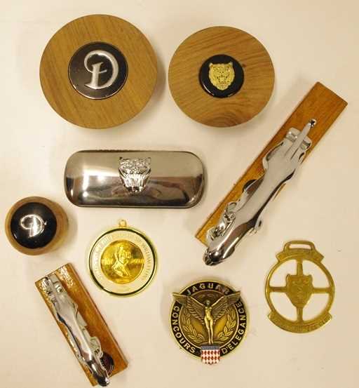 Lot 16 - A selection of Jaguar items