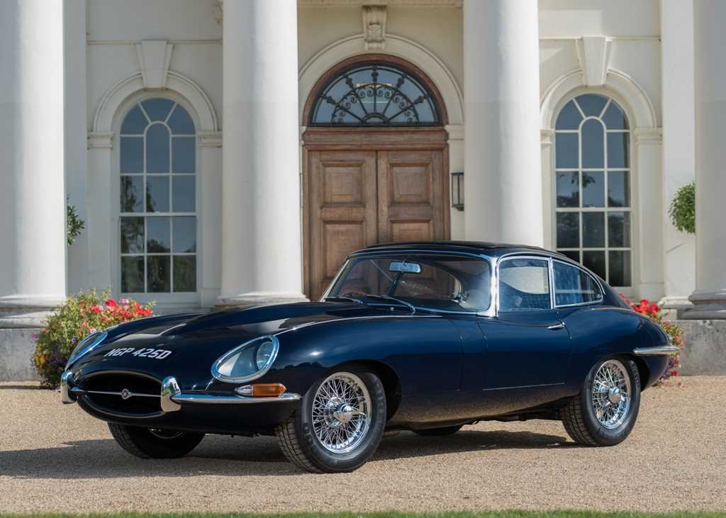 Lot 196 - 1966 Jaguar E-Type Series I Fixedhead Coupé (4.2 litre)