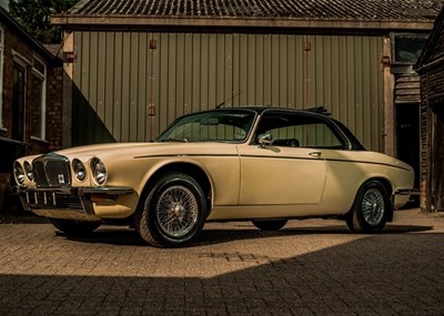 Lot 114 - 1976 Daimler  Sovereign Coupé (4.2 litre)