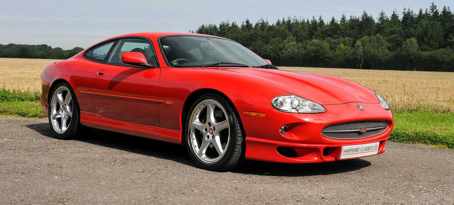 Lot 142 - 1999 Jaguar  XKR