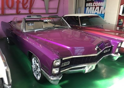Lot 114 - 1967 Cadillac De Ville Convertible