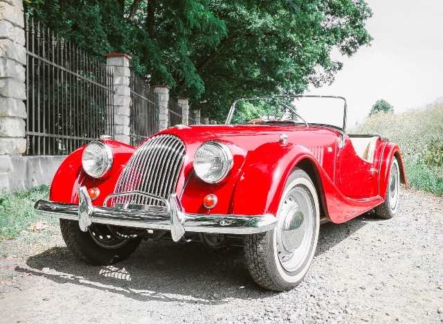 Lot 264 - 1960 Morgan 4/4 Sports